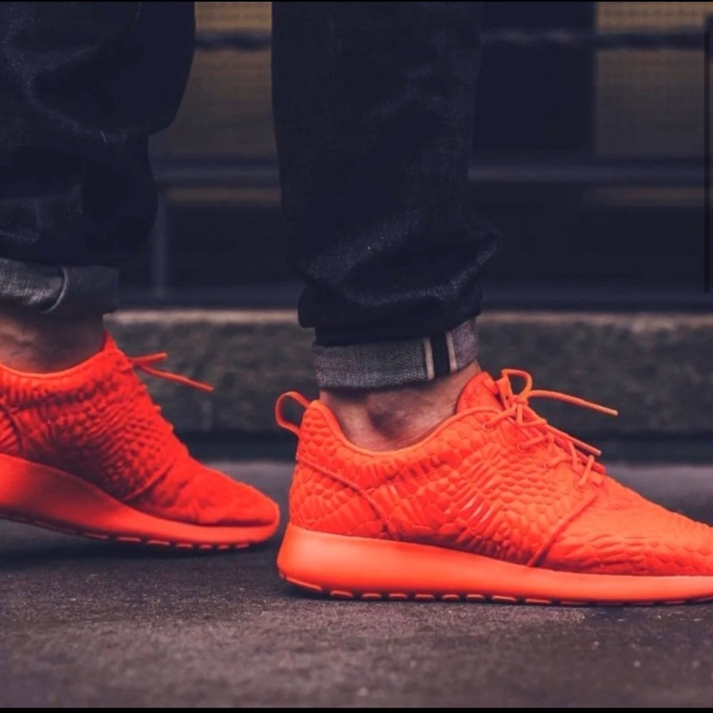 Nike Roshe “Red Diamond back”